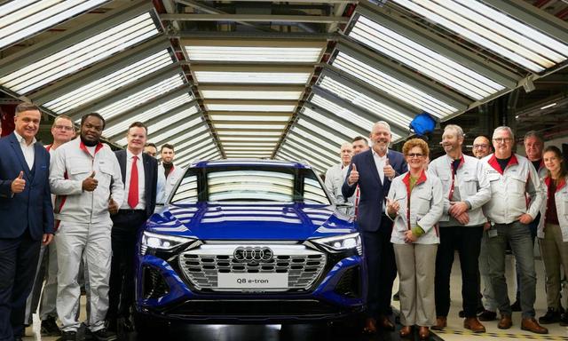 The Audi Q8 e-Tron electric SUV sports a fresh design and more technological equipment, and it marks a new era for Audi’s latest flagship.