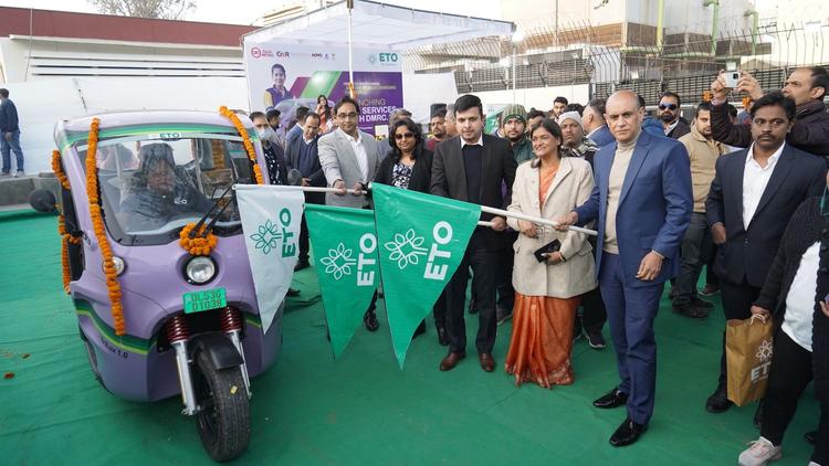 ETO Motors Launches Women Driven Last Mile Connectivity Electric Three-Wheeler Fleet At Delhi Metro Station