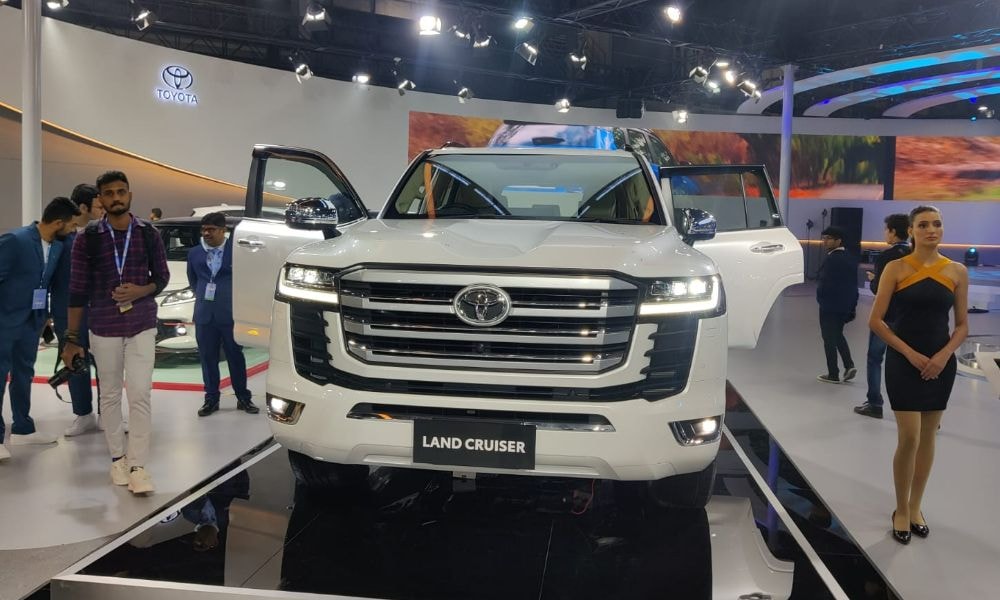 Auto Expo 2023: Toyota Land Cruiser 300 Makes Its India Debut Auto Expo 2023: Toyota Land Cruiser 300 Makes Its India Debut