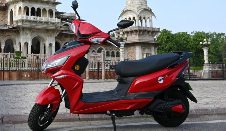 The new Hop Leo Hi-Speed electric scooter will be priced around Rs. 97,000 (ex-showroom, Jaipur) approx. It comes with 120 km range and a top-speed of 52 kmph.