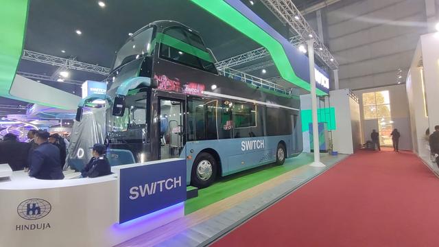 Auto Expo 2023: Open-Top Switch Mobility EiV22 Double Decker Revealed