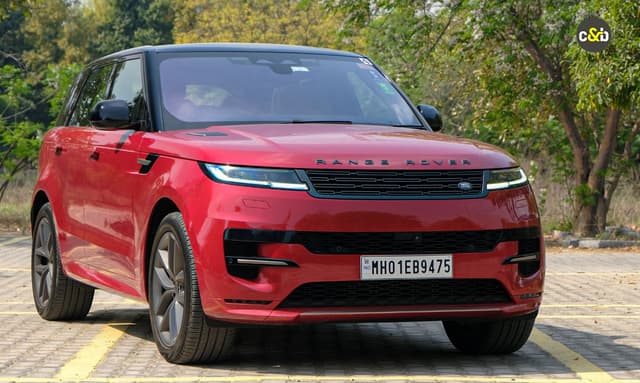 We finally get behind the wheel of the latest generation Range Rover Sport which was launched in India in 2022. The SUV comes with both Petrol & Diesel options and we drive the former in its sole Dynamic HSE trim.