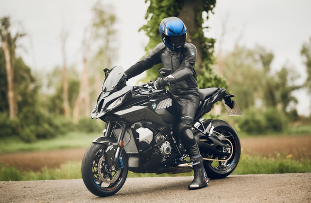 BMW M 1000 XR Teased; First Sports Tourer To Get the ‘M’ Performance Badge BMW M 1000 XR Teased; First Sports Tourer To Get the ‘M’ Performance Badge