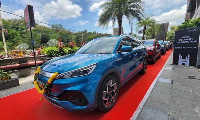 Premium, Luxury EVs Get Pricier In Karnataka With Imposition Of 10% Lifetime Tax Premium, Luxury EVs Get Pricier In Karnataka With Imposition Of 10% Lifetime Tax