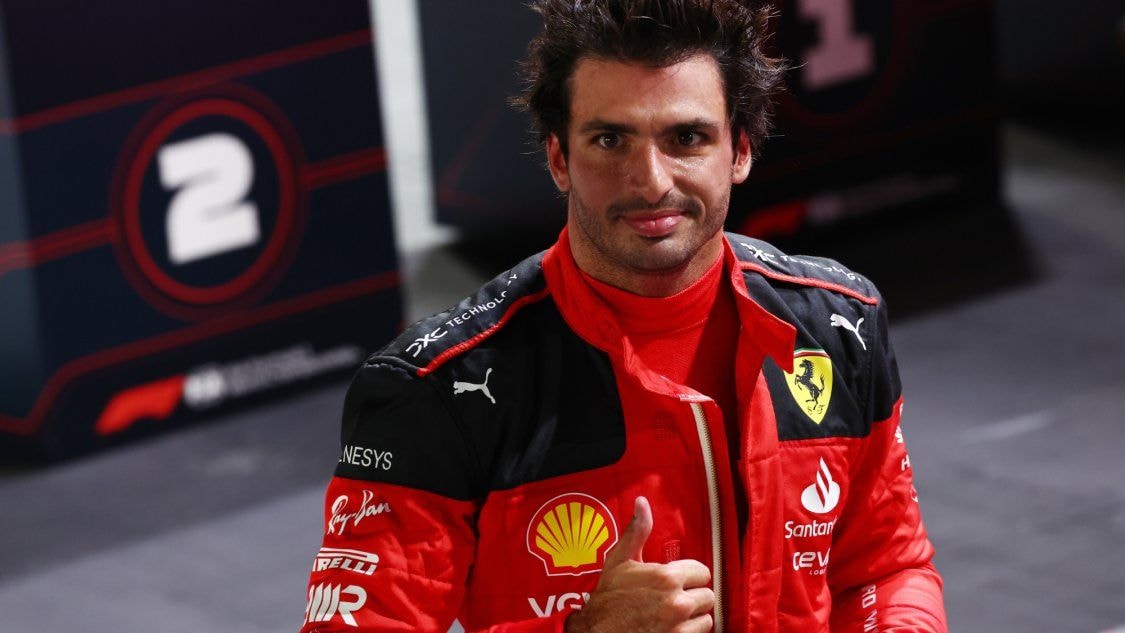 Carlos Sainz Secures Back-to-Back Poles in Singapore GP Qualifying As RedBull Finally Falters Carlos Sainz Secures Back-to-Back Poles in Singapore GP Qualifying As RedBull Finally Falters