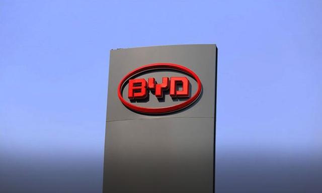 Chinese carmaker BYD Co Ltd is recalling more Tang DM vehicles due to faults with the battery pack trays which pose water inflow risks, the country's market regulator said.