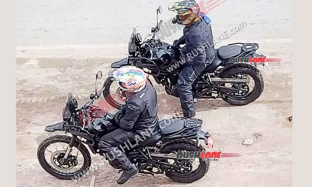 The new test mules give us a glimpse at some of the more premium features we’ll get to see on the all-new Royal Enfield Himalayan 450. 
