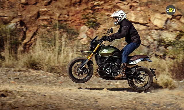 Moto Morini Seiemmezzo Scrambler Road & Trail Review Moto Morini Seiemmezzo Scrambler Road & Trail Review