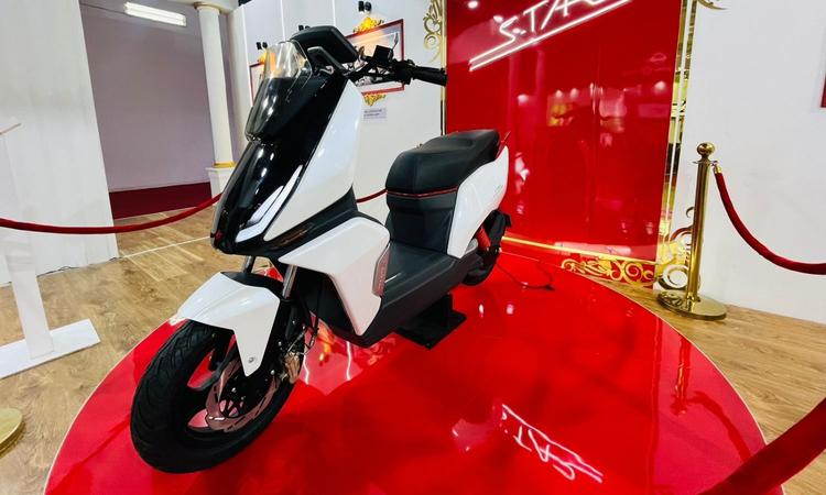 LML has showcased the Star electric scooter at Auto Expo 2023.