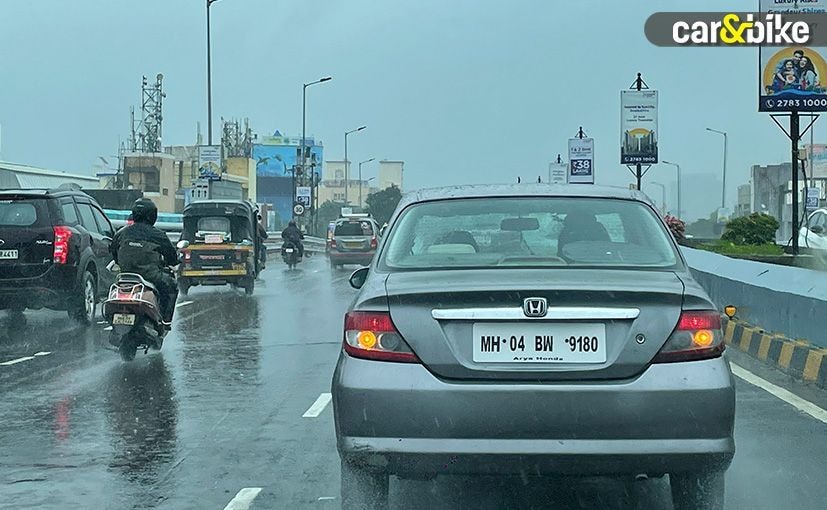 5 Essential Items To Carry In Your Car During the Monsoon Season 5 Essential Items To Carry In Your Car During the Monsoon Season