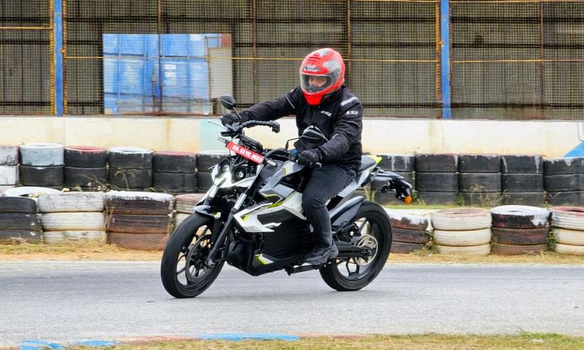 Orxa Mantis Electric Motorcycle First Ride: A Glimmer Of Potential, But It’s Undercooked