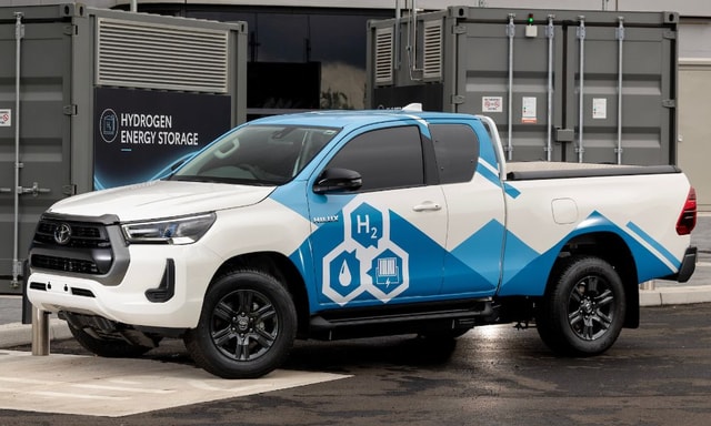 Toyota Hilux Hydrogen Fuel Cell Electric Vehicle Prototype Unveiled With Up To 590 KM Range Toyota Hilux Hydrogen Fuel Cell Electric Vehicle Prototype Unveiled With Up To 590 KM Range