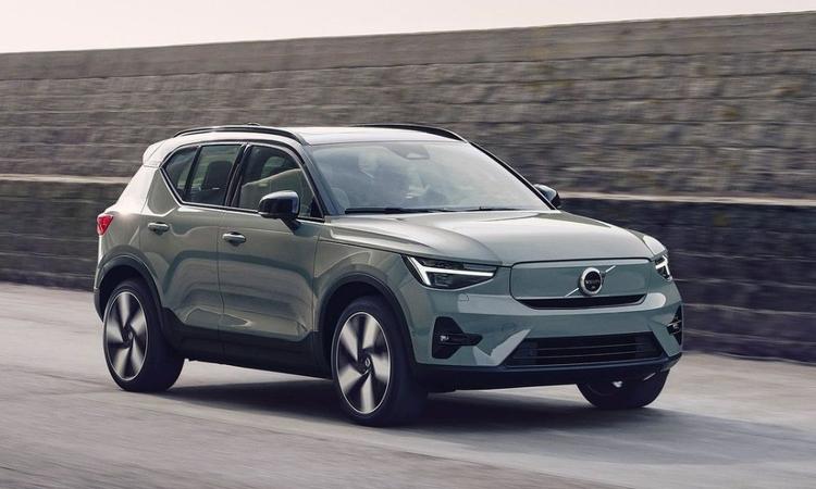 The standard price of the XC40 Recharge stands at Rs 56.90 lakh, and with the festive discount applied, the cost is reduced to Rs 55.12 lakh (ex-showroom)