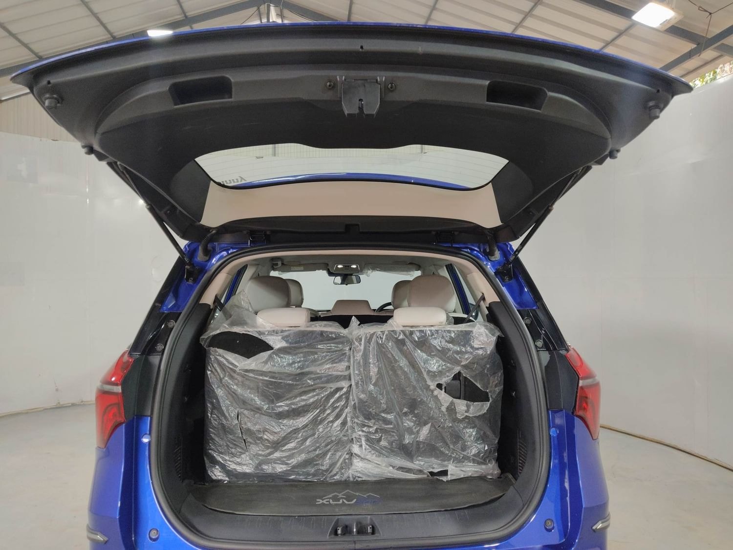 XUV700 image 24 XUV700 image 24