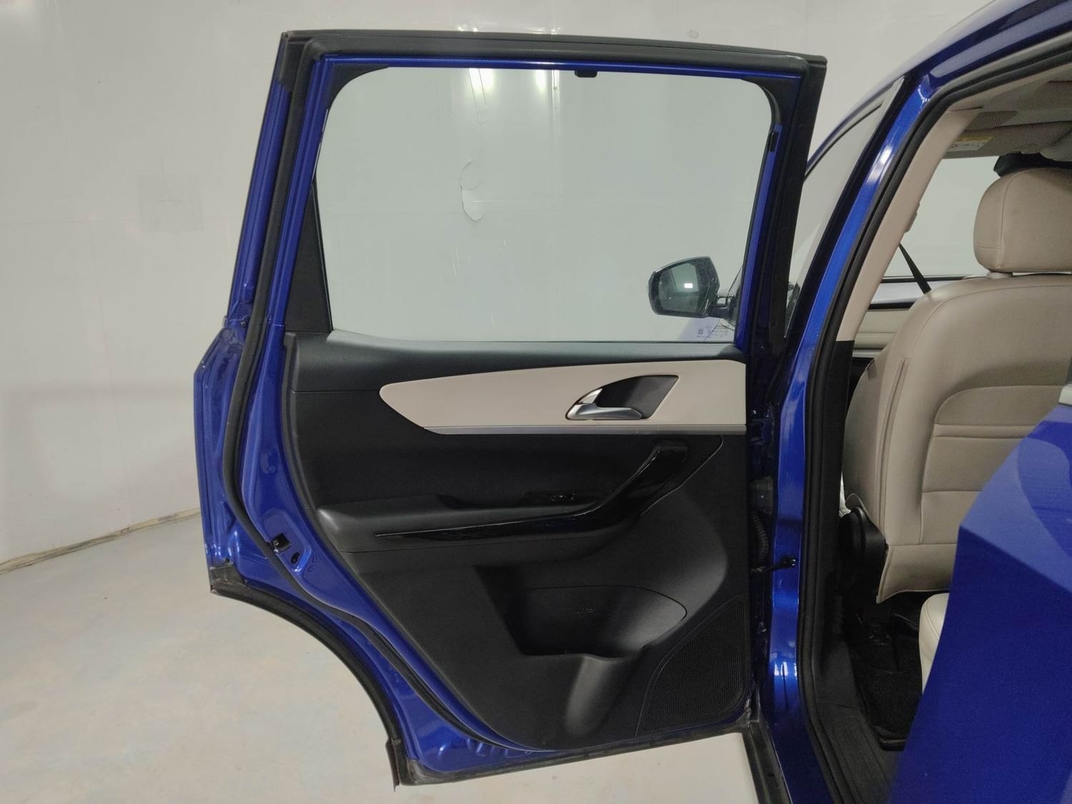 XUV700 image 22 XUV700 image 22