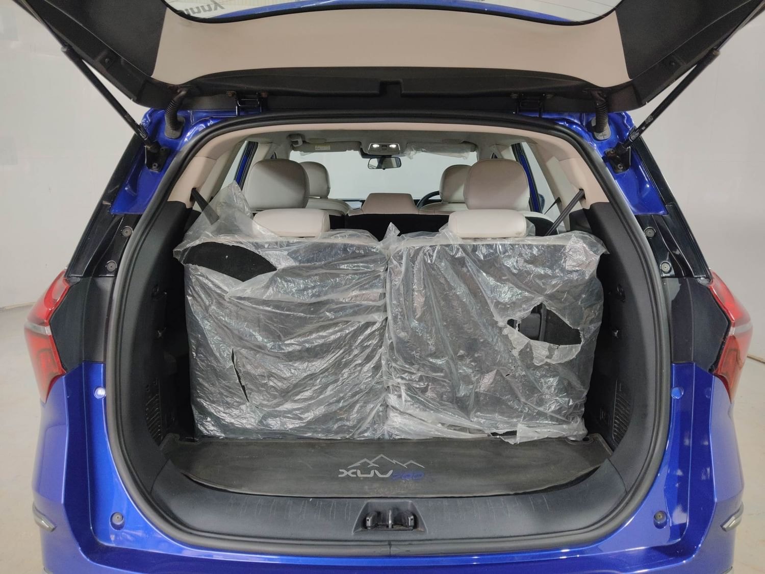 XUV700 image 25 XUV700 image 25