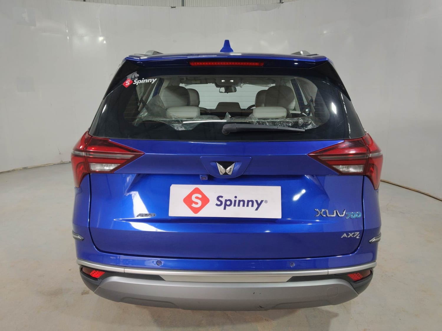 XUV700 image 4 XUV700 image 4