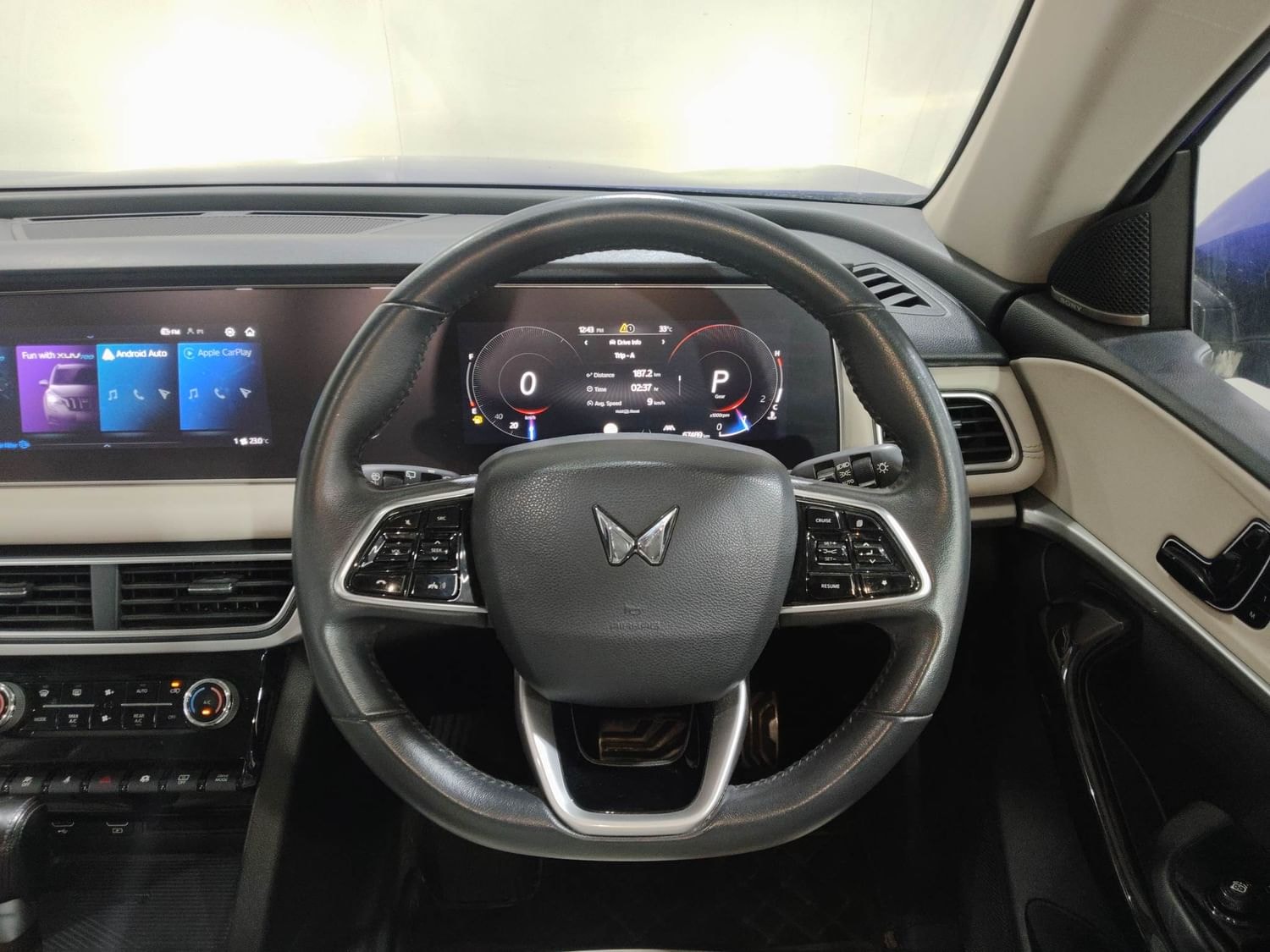 XUV700 image 14 XUV700 image 14