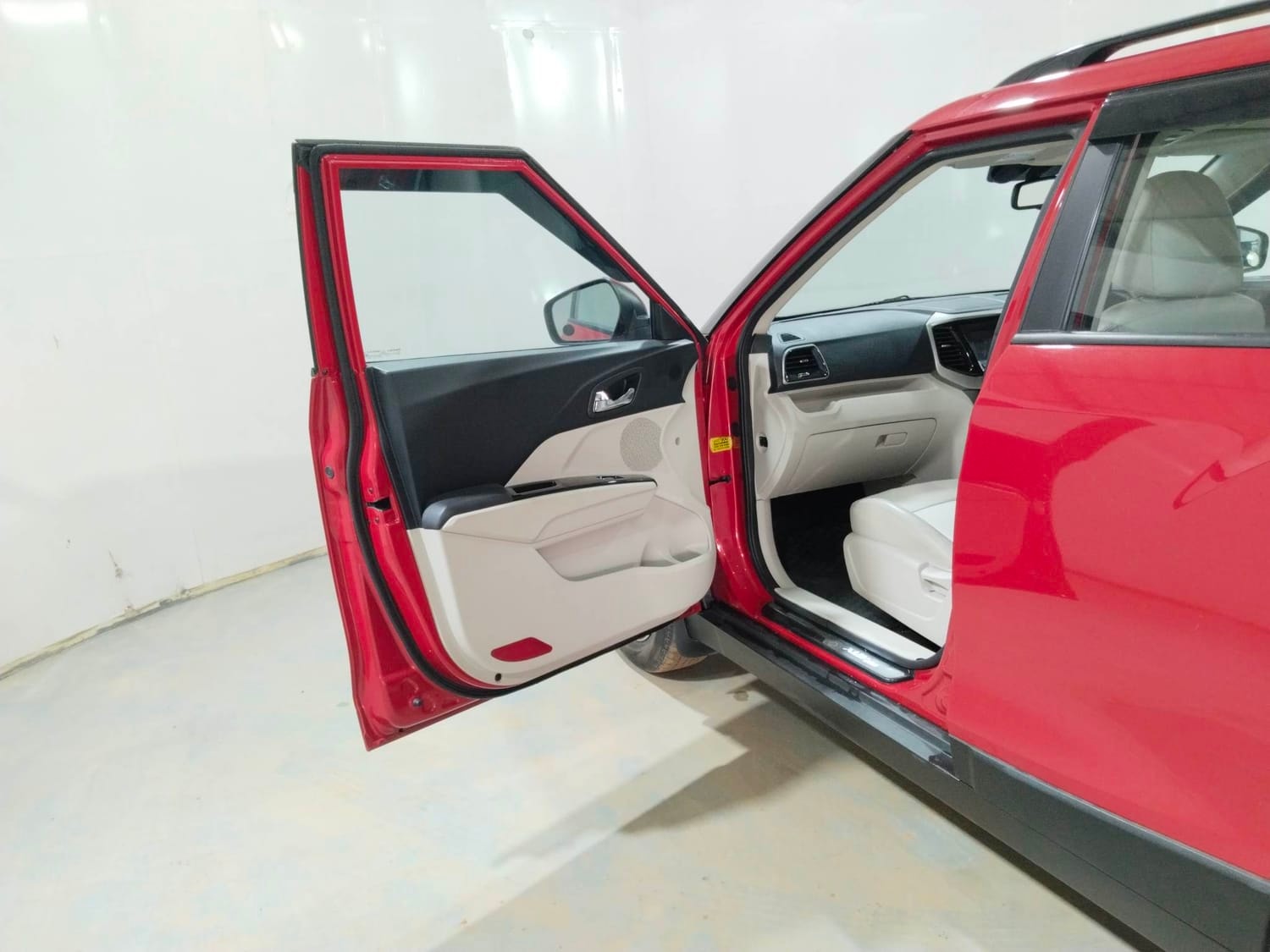 XUV300 image 21 XUV300 image 21