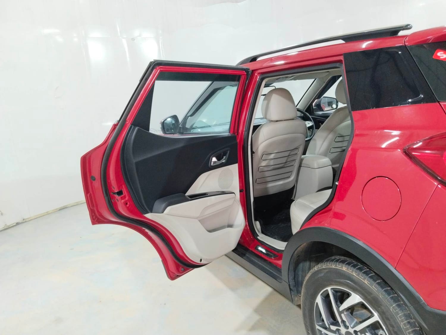 XUV300 image 22 XUV300 image 22