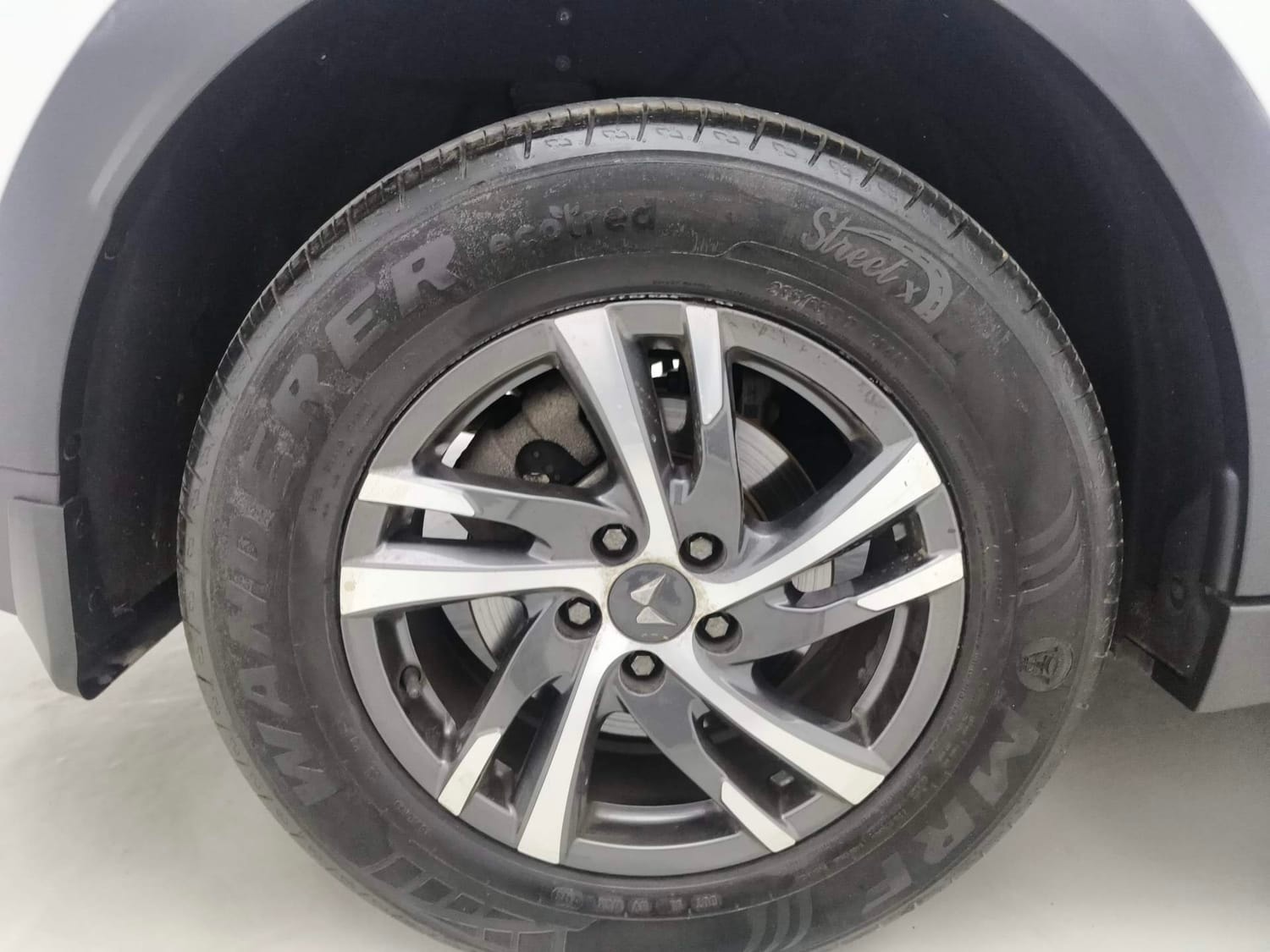 XUV700 image 33 XUV700 image 33