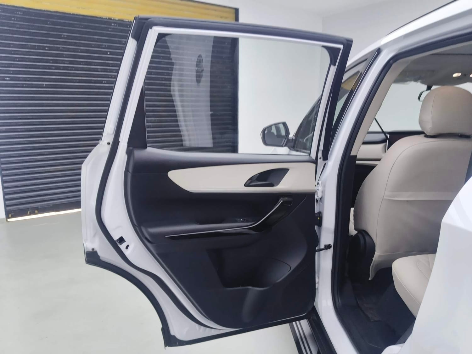 XUV700 image 22 XUV700 image 22