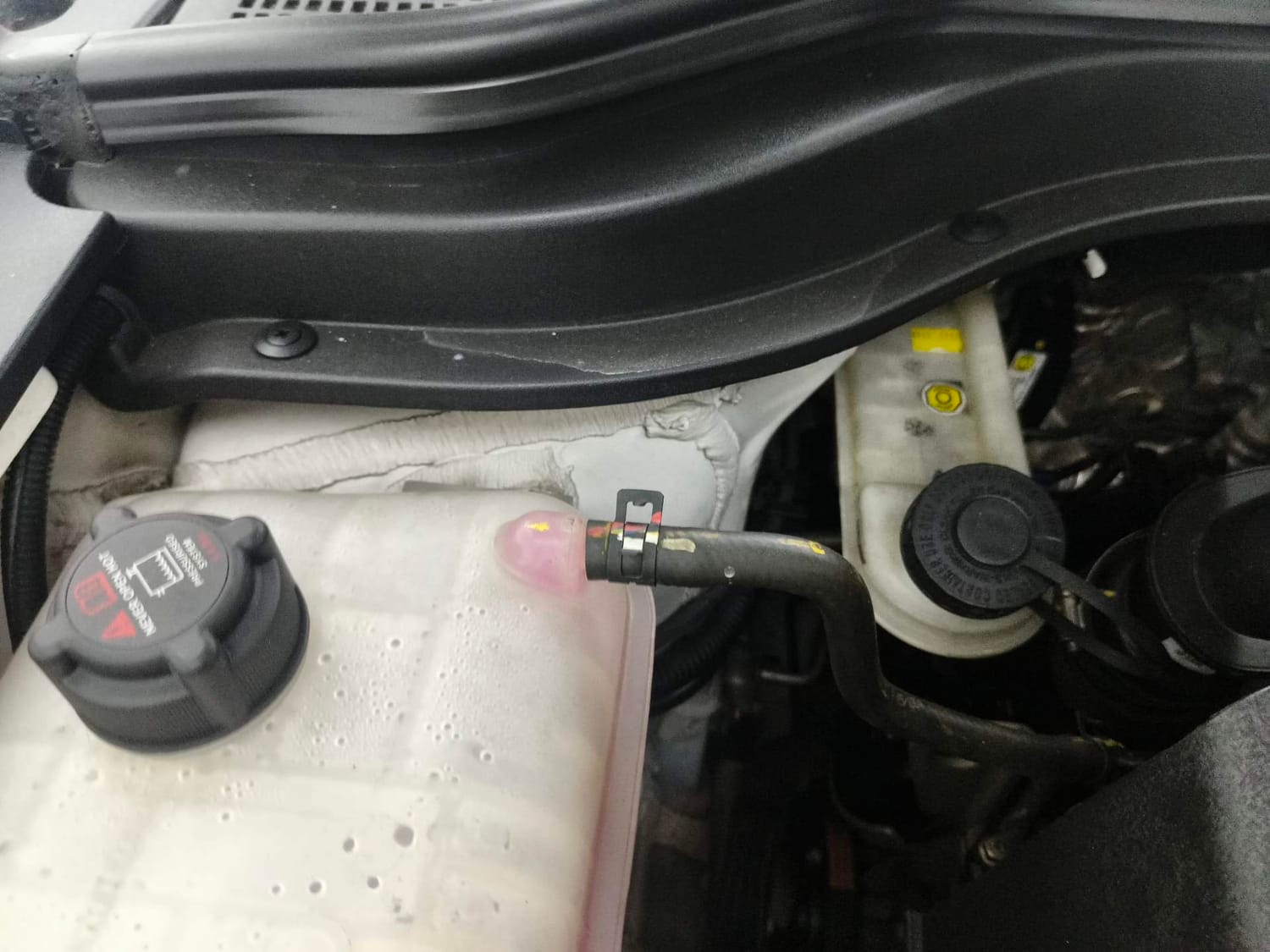 XUV700 image 31 XUV700 image 31