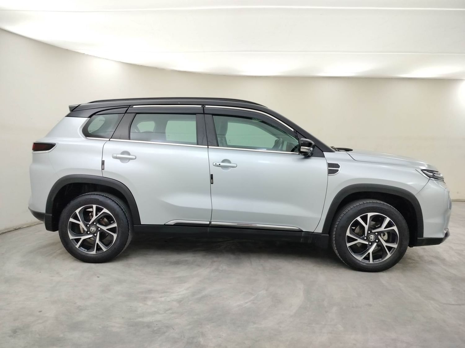 Urban Cruiser Hyryder image 6 Urban Cruiser Hyryder image 6