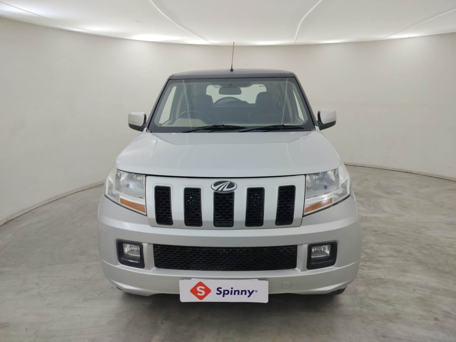 TUV300 image 8 TUV300 image 8