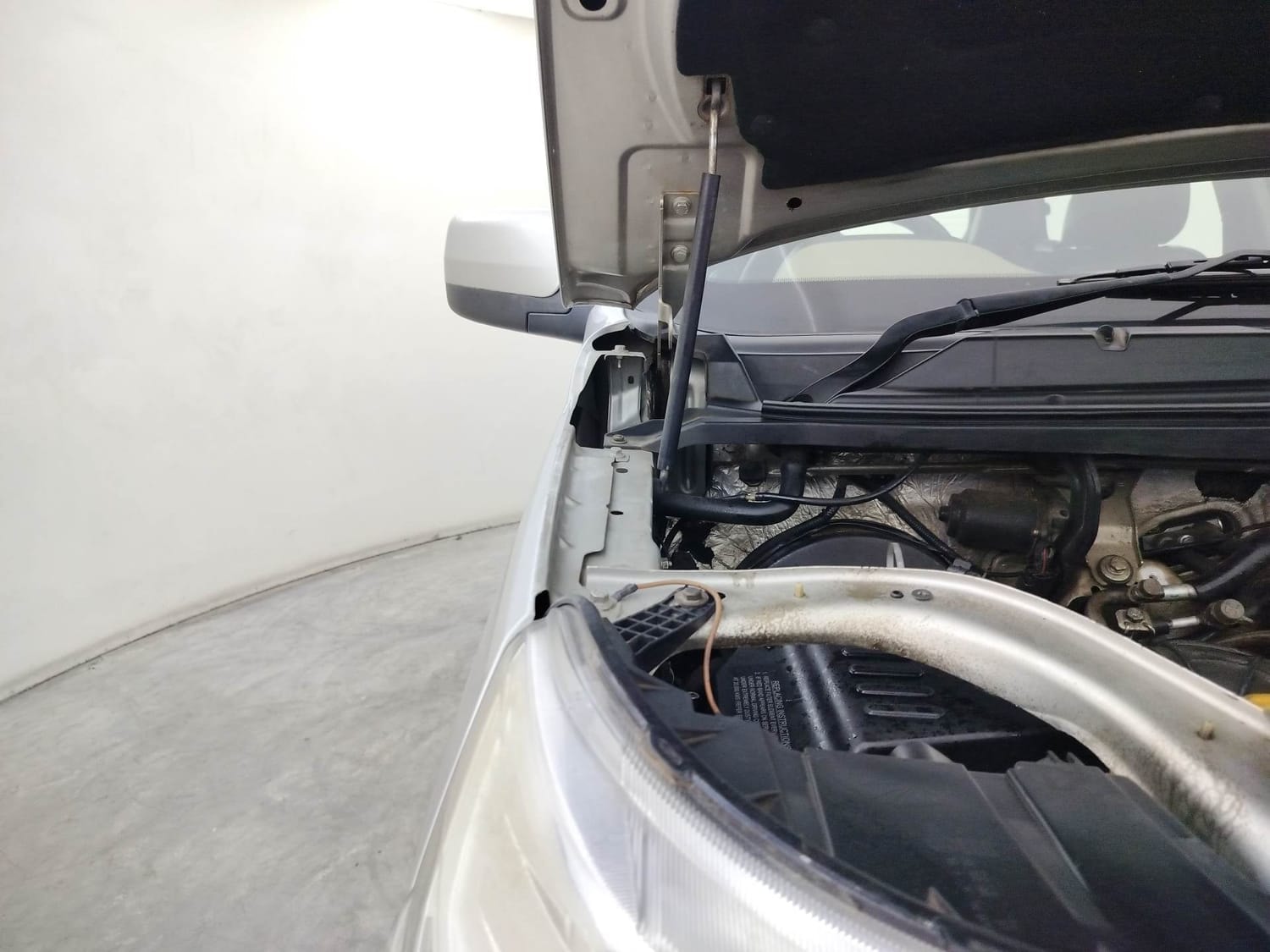 TUV300 image 31 TUV300 image 31