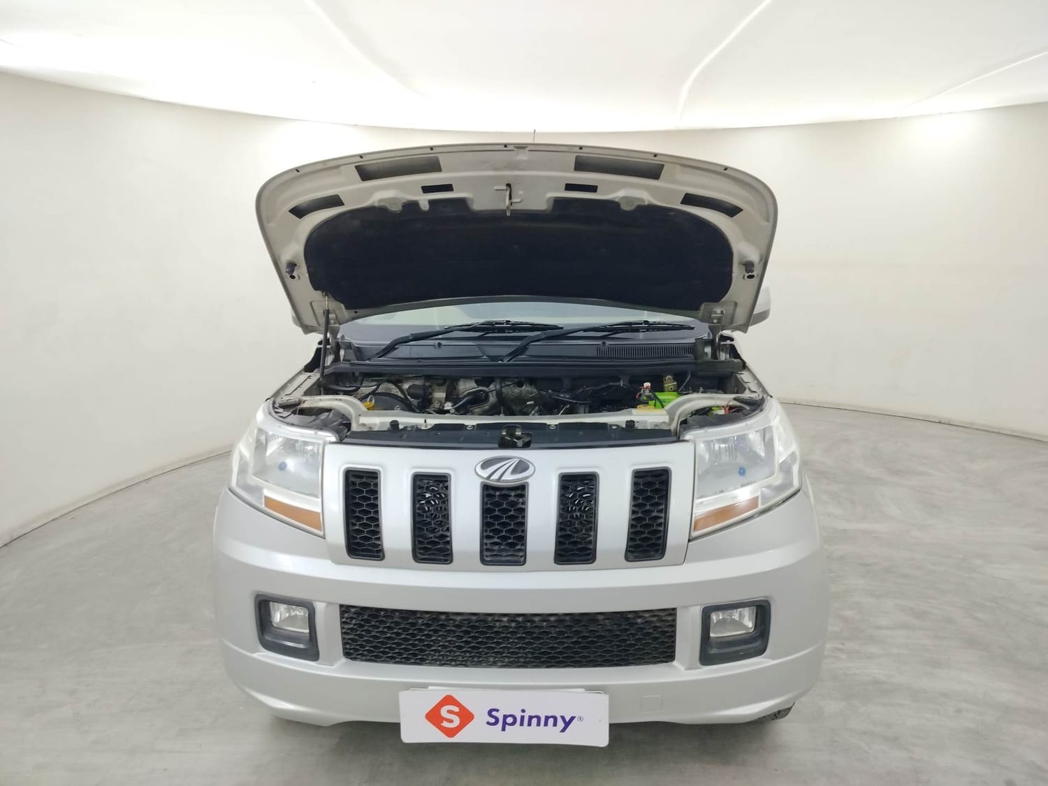 TUV300 image 27 TUV300 image 27