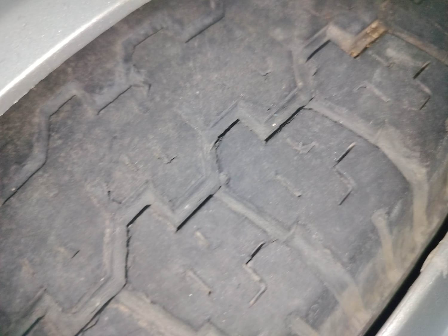 TUV300 image 40 TUV300 image 40