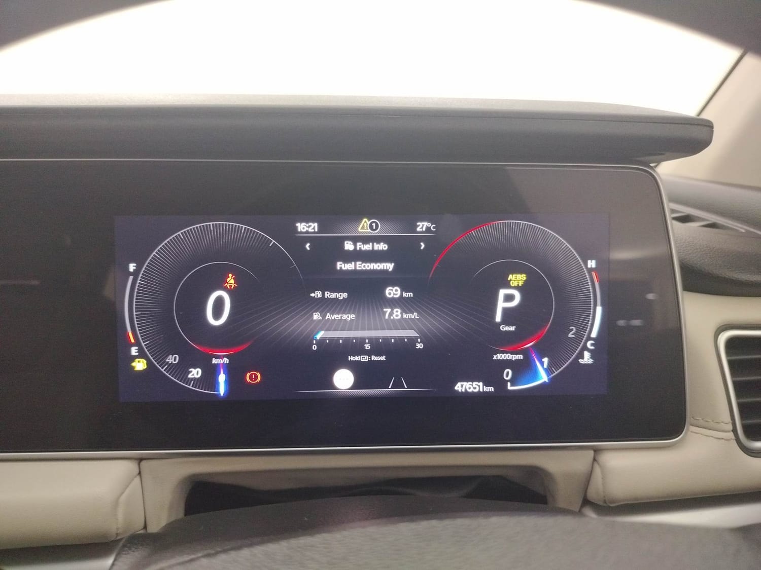 XUV700 image 15 XUV700 image 15