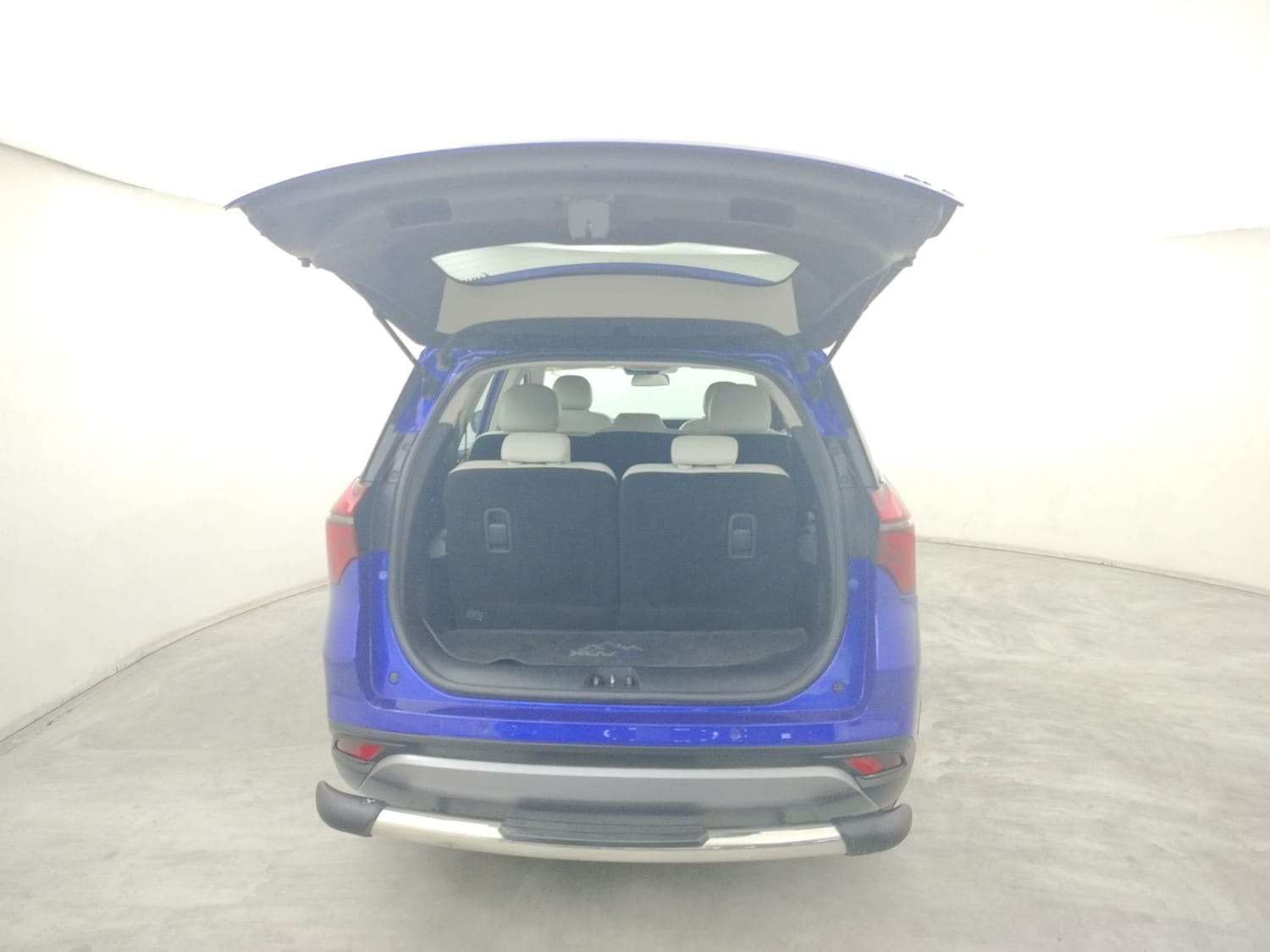 XUV700 image 24 XUV700 image 24