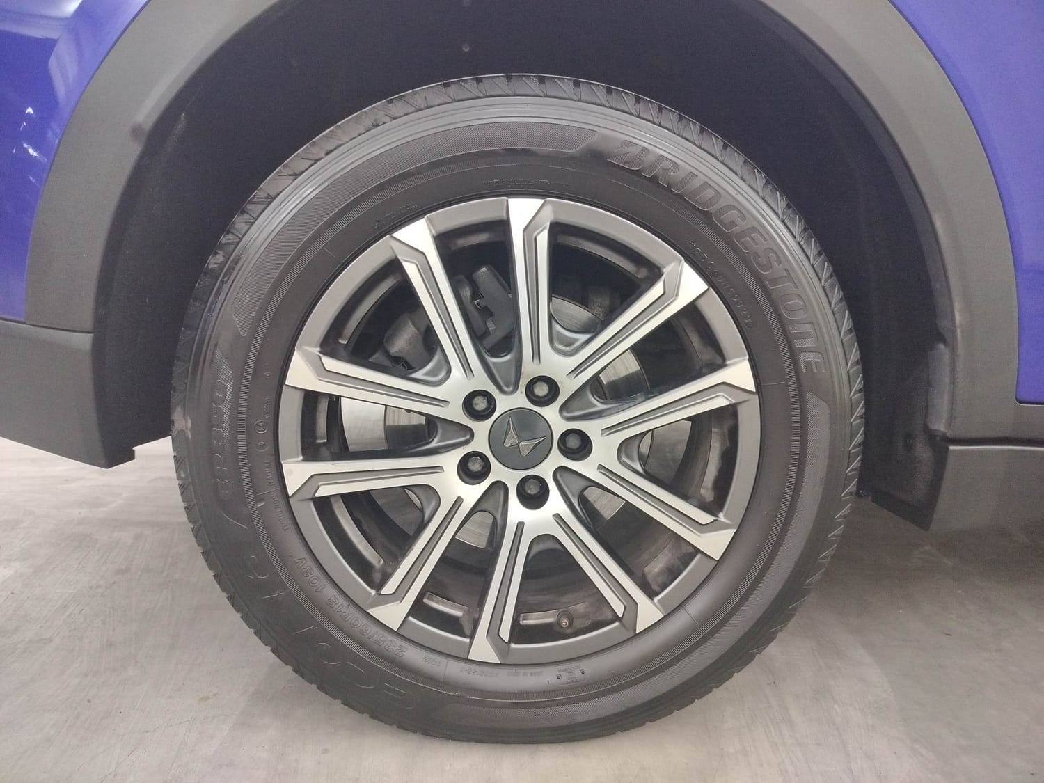 XUV700 image 33 XUV700 image 33