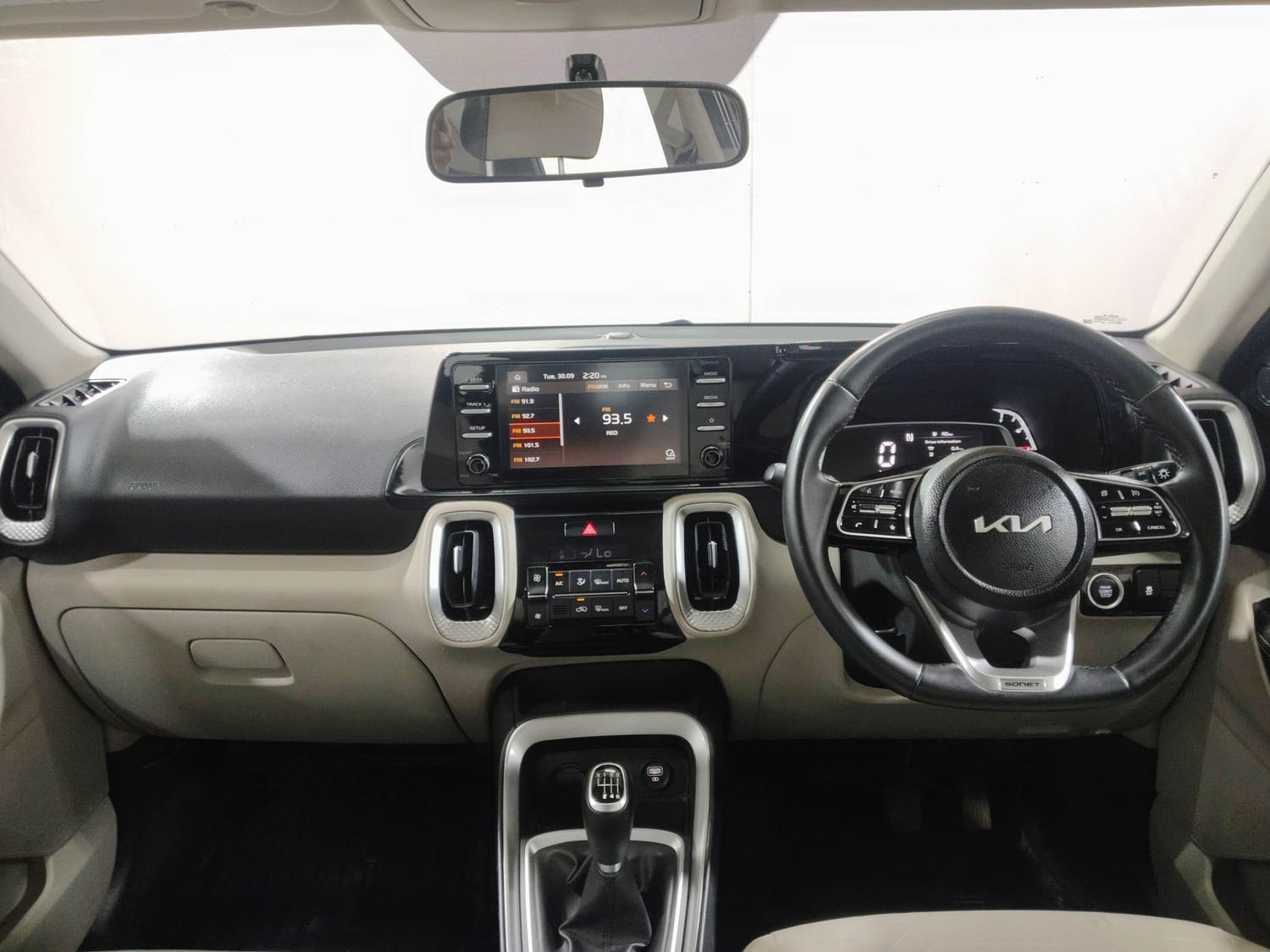 Used 2023 Kia Sonet Used 2023 Kia Sonet