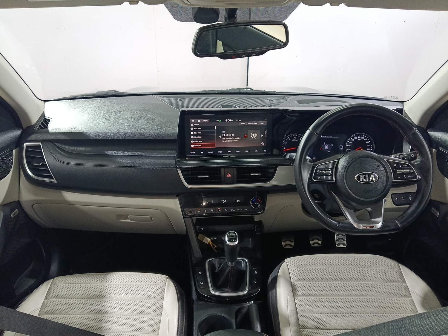 Seltos image 12 Seltos image 12