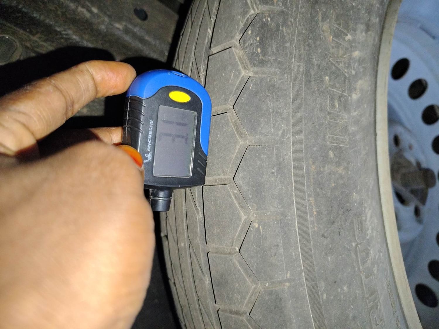 XUV700 image 40 XUV700 image 40