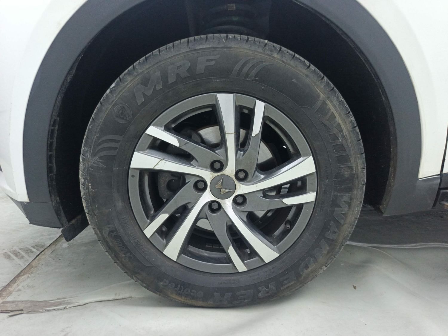 XUV700 image 34 XUV700 image 34