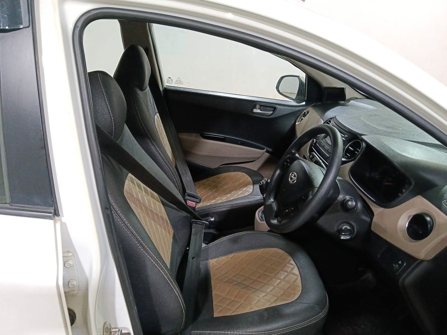 Used 2014 Hyundai Xcent Used 2014 Hyundai Xcent