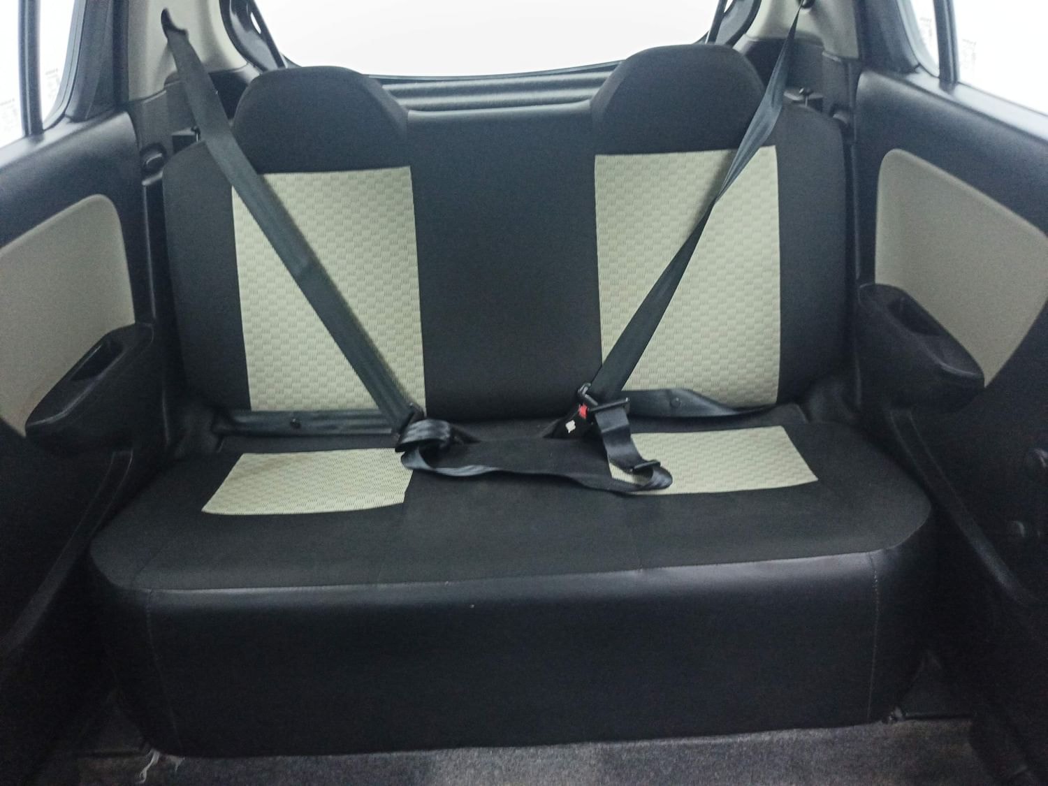 Alto 800 image 23 Alto 800 image 23