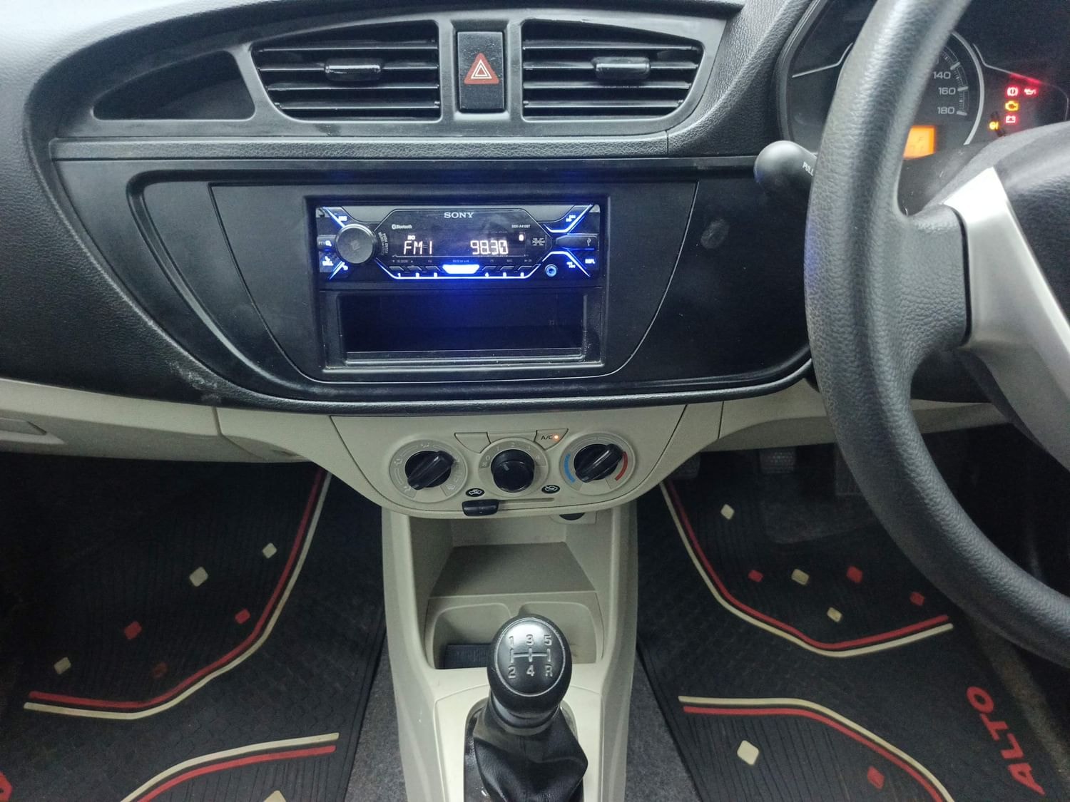 Alto 800 image 13 Alto 800 image 13