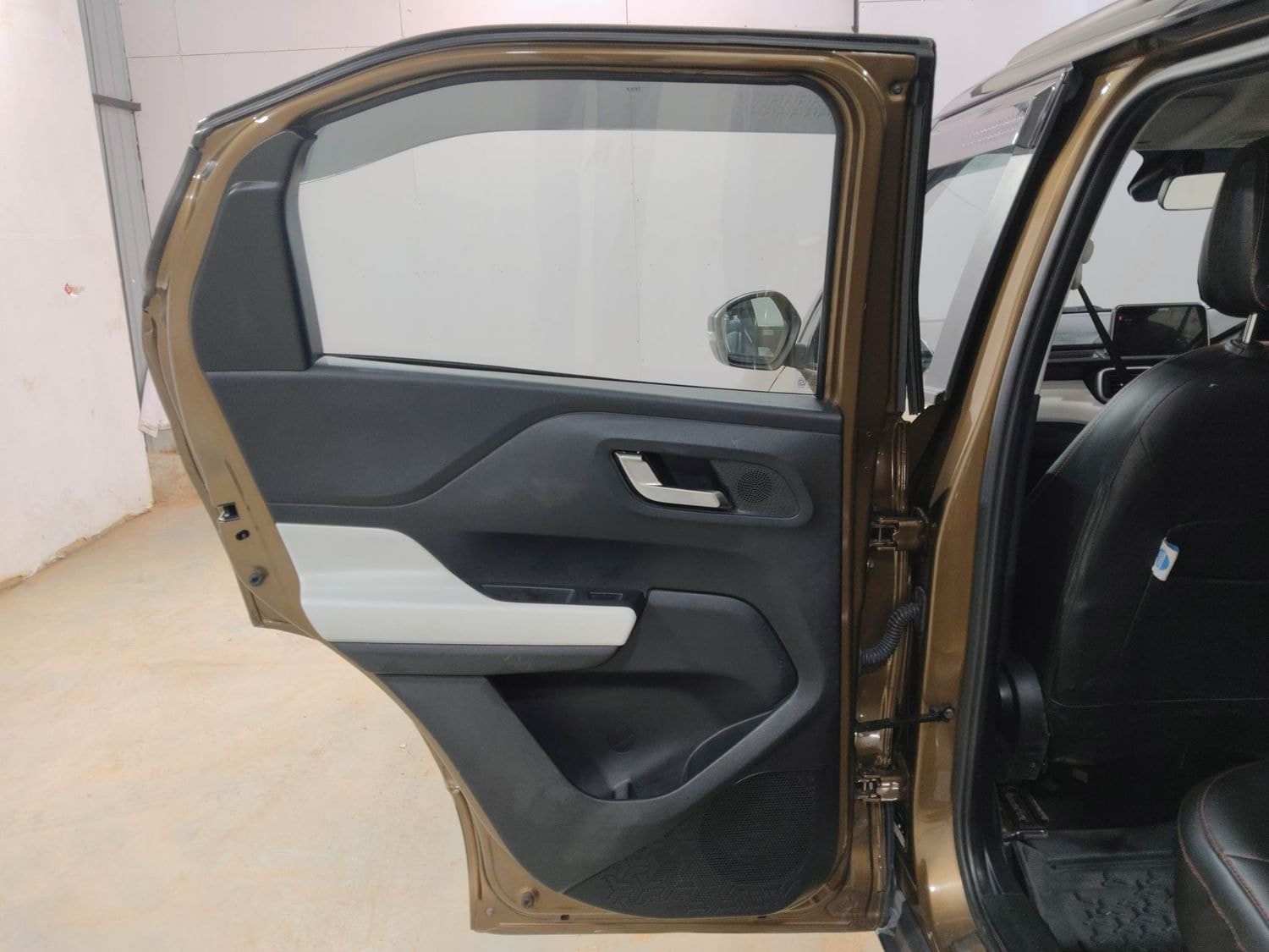 Punch image 22 Punch image 22