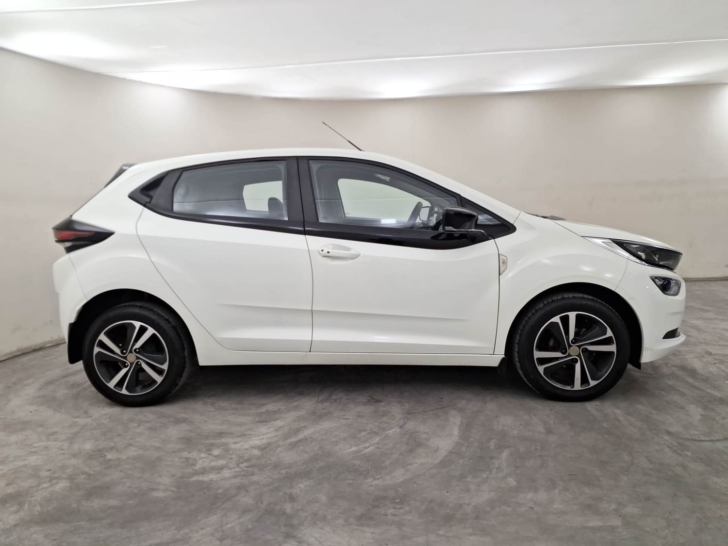 Used 2023 Tata Altroz Used 2023 Tata Altroz