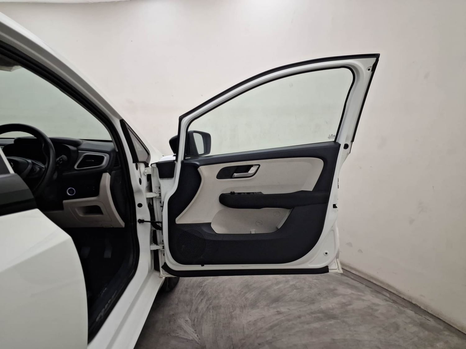 Used 2023 Tata Altroz Used 2023 Tata Altroz