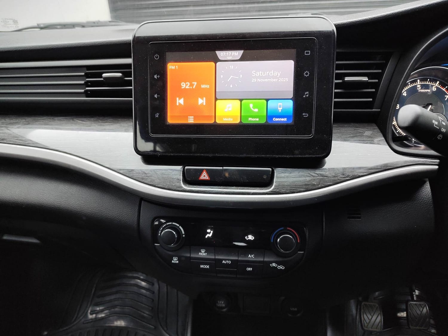 XL6 image 13 XL6 image 13