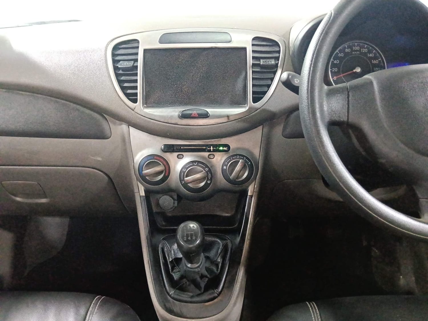 i10 image 13 i10 image 13