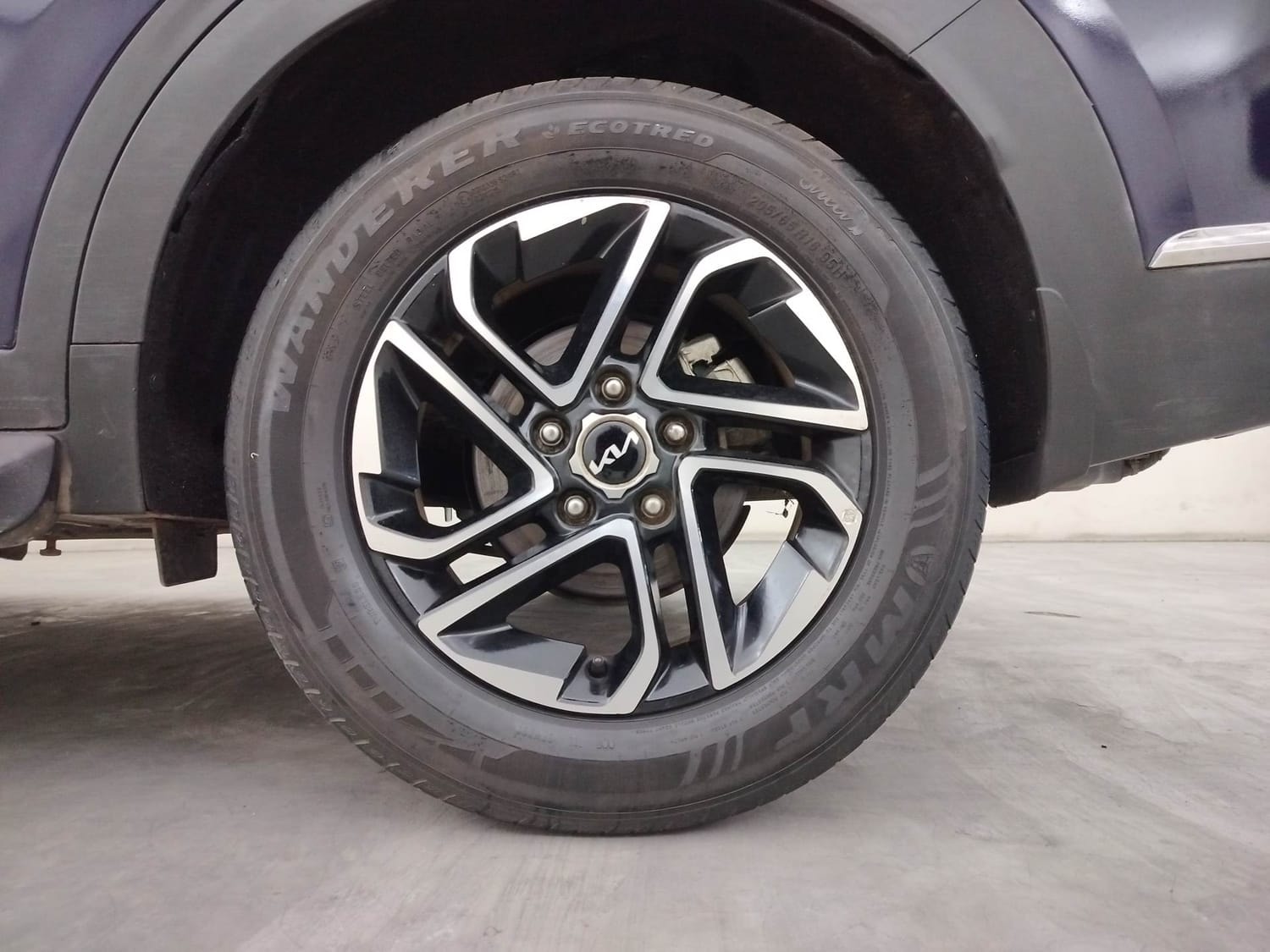 Used 2023 Kia Carens Used 2023 Kia Carens