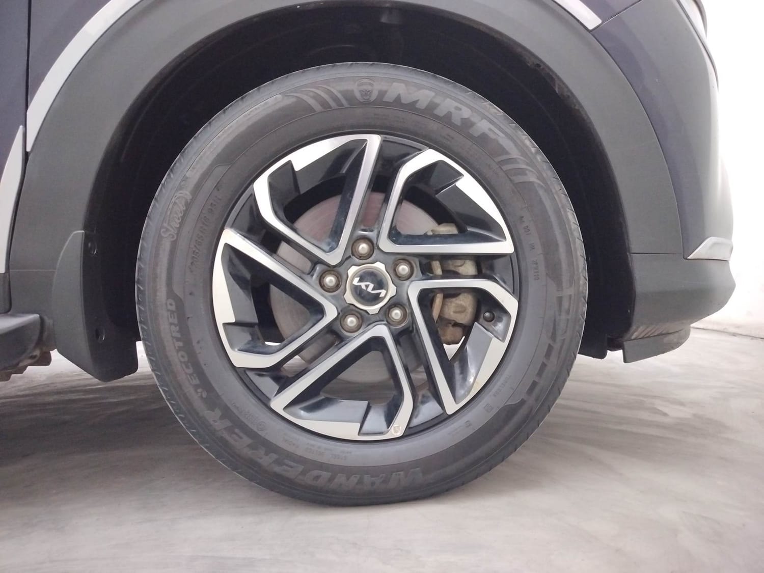 Used 2023 Kia Carens Used 2023 Kia Carens