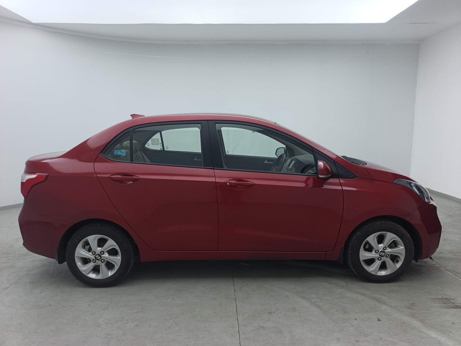 Xcent image 6 Xcent image 6